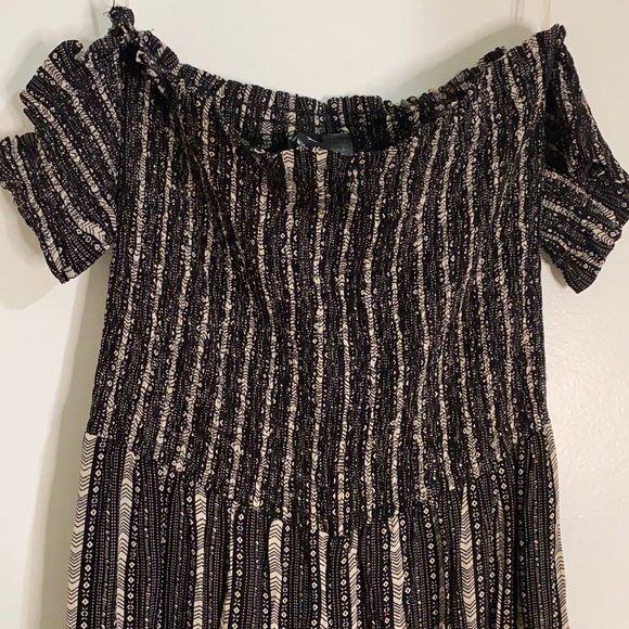 Off Shoulder Jumpsuit - Picture 2 of 3